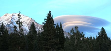 UFO Cloud, 5 web, 1-04-'12, IMG_9033