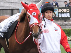 20151123 東京10R 鷹巣山特別 レーヌドブリエ 11