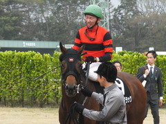 20160417 中山9R 鹿野山特別 1000万下 オウケンブラック 15