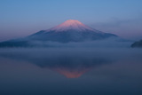 霧に煙る山中湖(1)