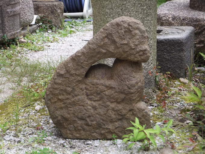 ふくろう道祖神背中