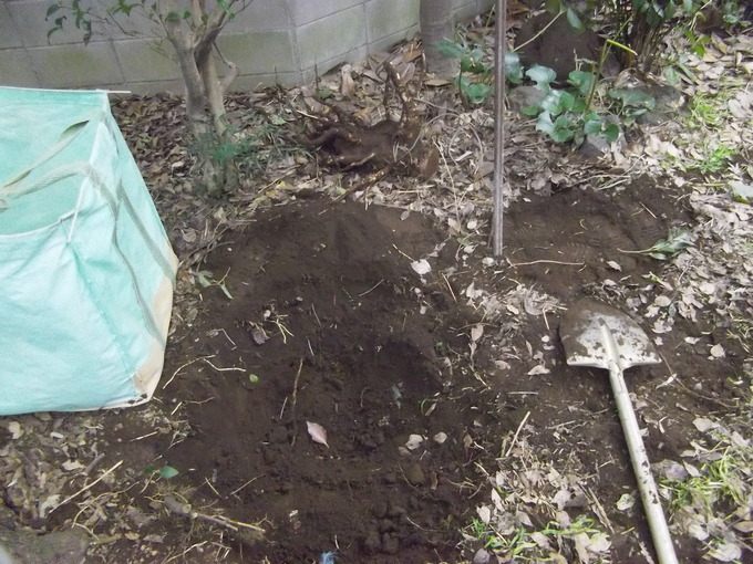 石灯篭立て方三月堂2基礎掘り