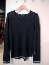 V-NECK KNIT