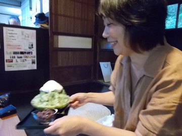 箕輪さんは抹茶アイス