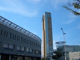 高松駅とサンポート高松のシンボルタワー 2008.8.13