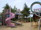 児童遊園地と遊具