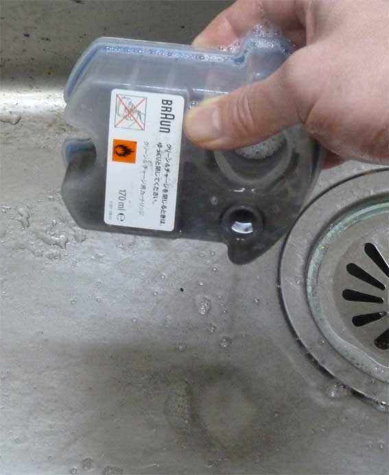 ブラウンのシェーバーで使うアルコールの処分方法 …