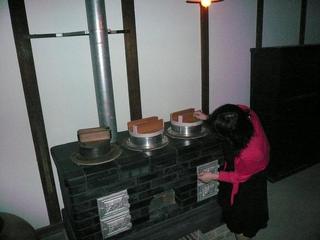 博麗神社のキッチンが洋風な理由