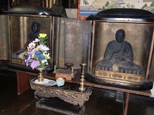 親鸞聖人形見の像