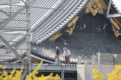 2-151009御影堂門仮設素屋根解体工事