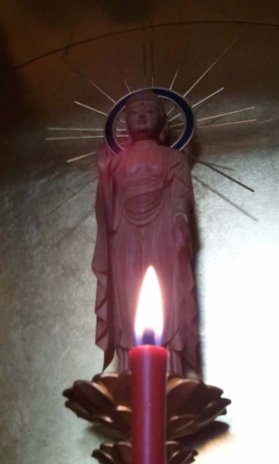 白檀の阿弥陀如来像