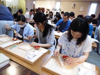 8-160609京都伝統工芸大学校のみなさんの工房見学