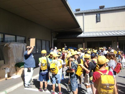 2-130919工房見学 今池小学校の皆さん