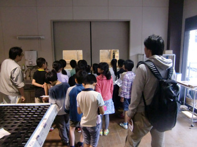 4-京都市立上高野小学校の京仏具工房見学
