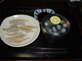 ハゼの刺身で晩酌。