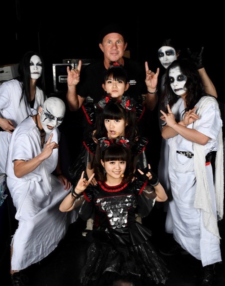レッチリ チャドさん チームbabymetalとのズッ友画像公開 Babymetal Info ベビーメタルインフォ