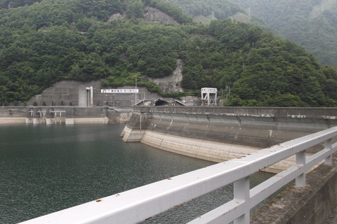 梓湖奈州渡発電所