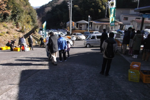 12-29 コンテナ取集合者