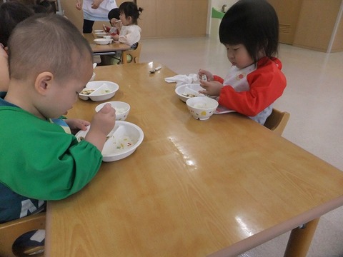 いちご　給食②