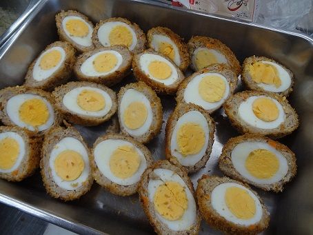 スコッチエッグ　半分カット