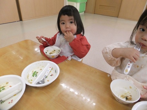 いちご　給食⑤