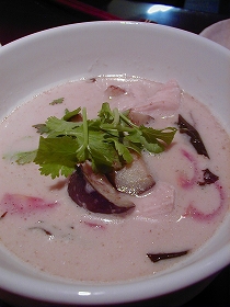 地鶏と野菜のグリーンカレー