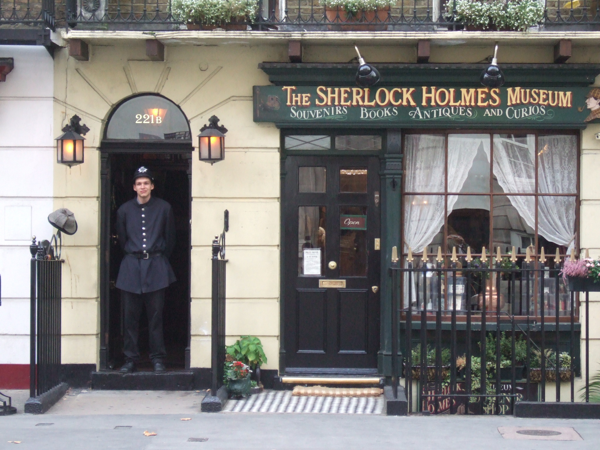 ベーカー街221b のんびり ロンドンらいふ