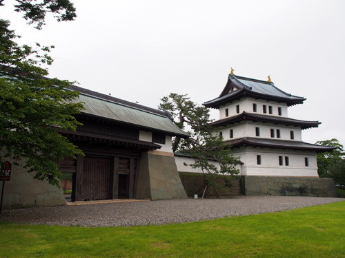 h301松前城本丸御門と天守閣