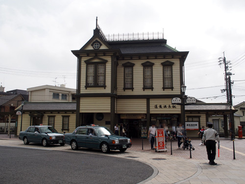 2017081001道後温泉駅
