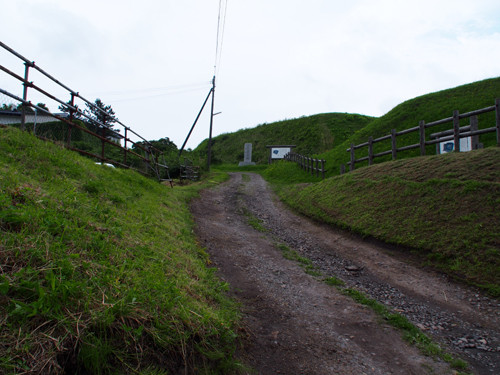 14志苔館跡入口付近