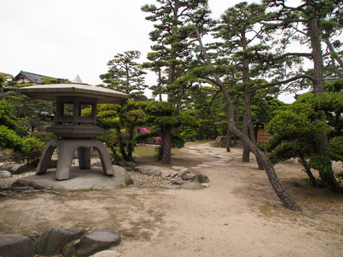 2017053011高松城披雲閣庭園にて