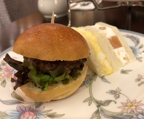 08The Lobby Loungeのアフタヌーンティーセット