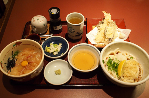 2017081602鯛の漬け丼とうどんサービス定食