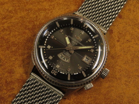 4ebf3110-s.jpg