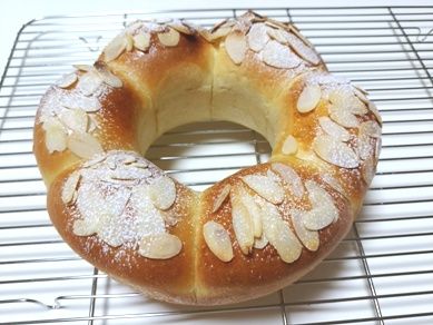 アーモンドクラウン