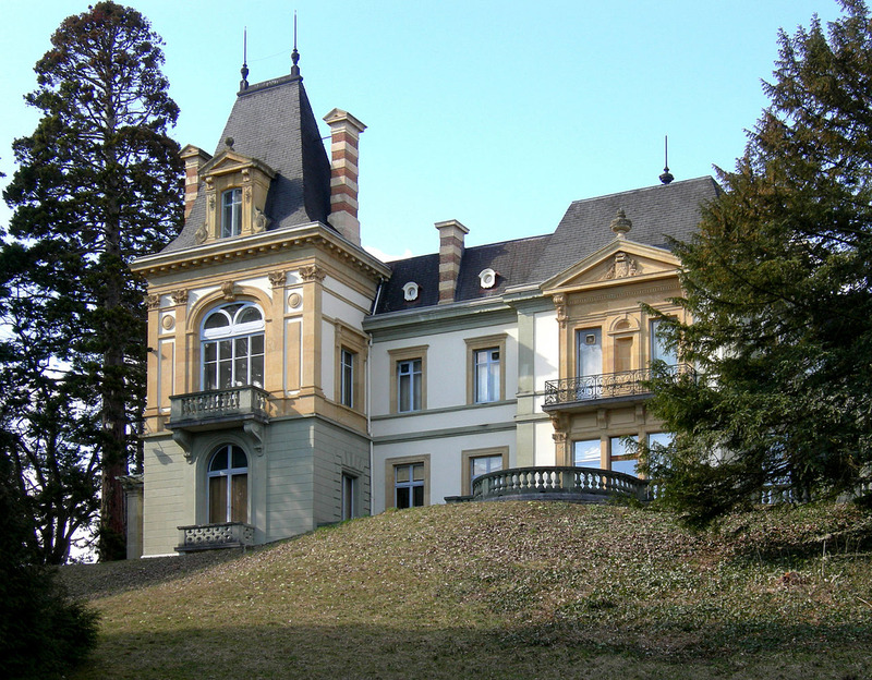 1280px-Neuchatelethno