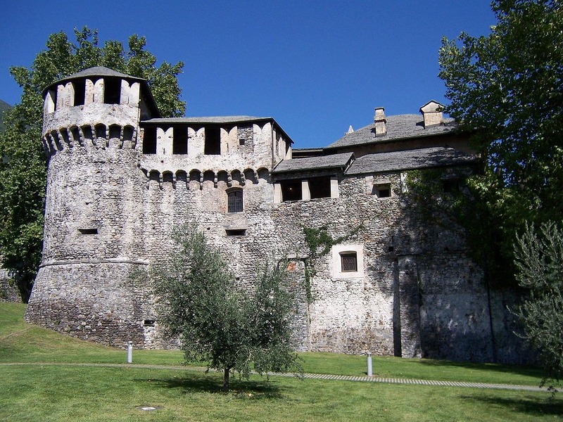 1280px-Locarno_Castello_Visconteo