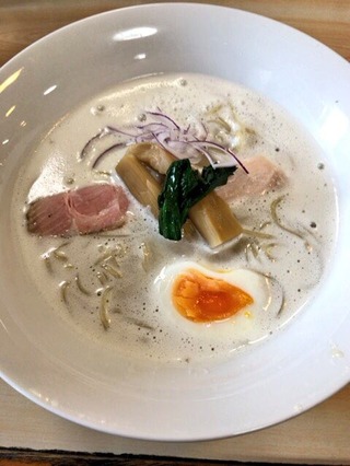 鶏そば泡白湯