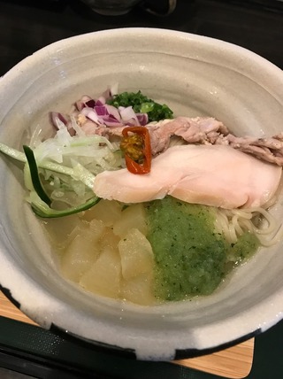 煮干しと冬瓜の冷し汁そば
