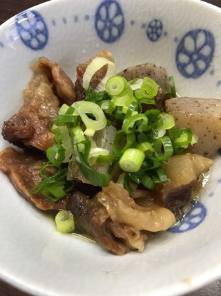 牛すじの煮込