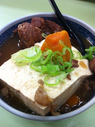 牛すじ煮こみ