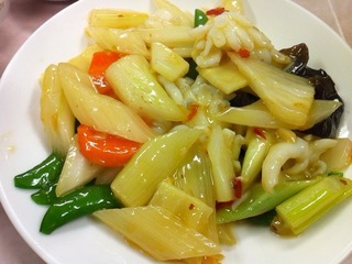 紋甲イカとセロリの炒め