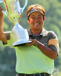 表純子優勝1