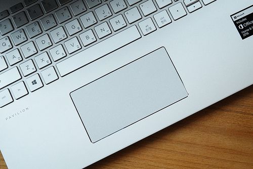 入社8年で手取り16万ってやばい?