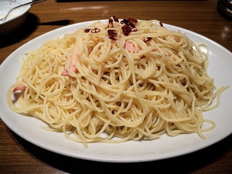 先輩オススメのパスタ屋でペペロンチーノ頼んだら「嫌みな注文だなw」みたいな事言われたんだが