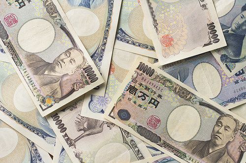 親父「よしあき、お前バイトで130万以上稼いだろ?とんでもねぇドラ息子だなコノヤロウ」俺「…」