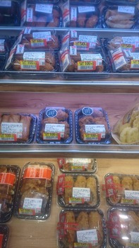 夜のスーパーの惣菜売り場とかいうディズニーランドより楽しい場所www(※画像あり)