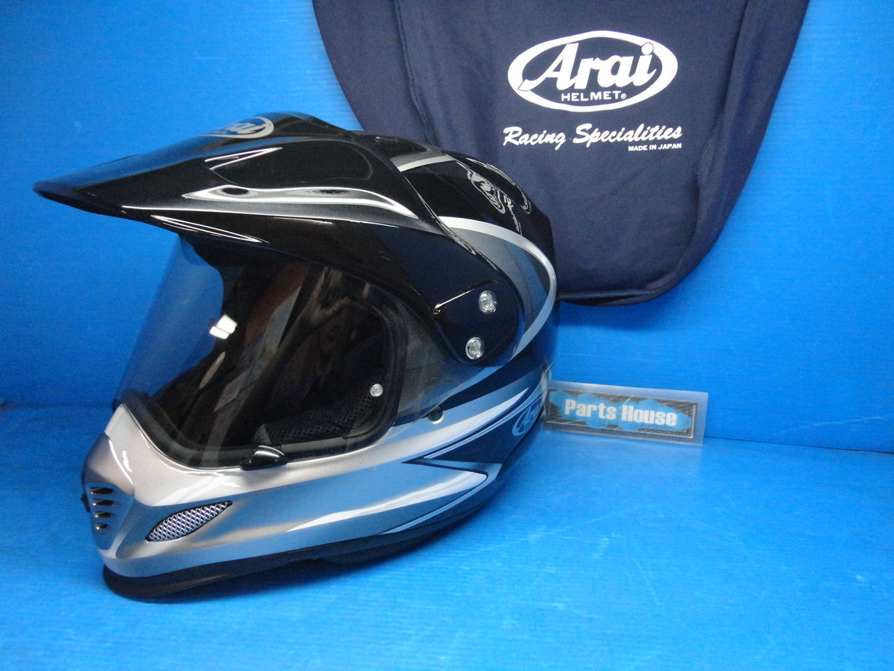 送料無料 ARAI(アライ) TOUR CROSS2 LUSTER ツアークロス2ラスター L お買い得 おまけ付き  赤字超特価，正規品 アライ ツアークロス2&frasl;ラスター黒&frasl;銀 57-58 ARAI