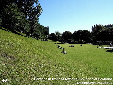 Gardens in front of National Galleries of Scotland