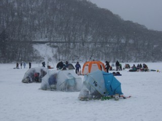 わかさぎ釣り風景